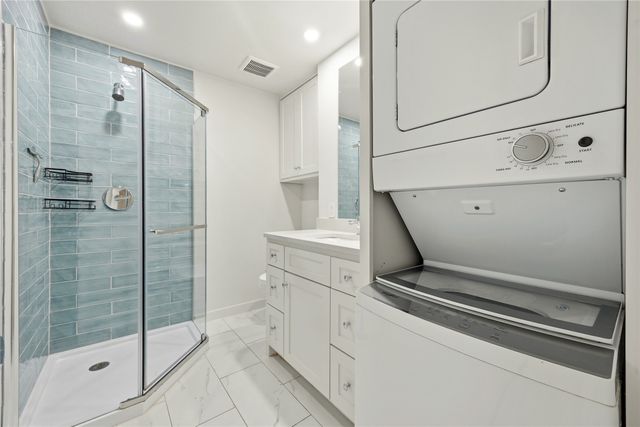 3438 McFarlin Boulevard 202, University Park, TX 75205