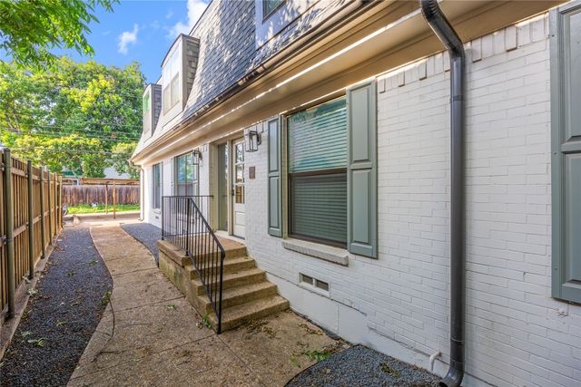 3438 McFarlin Boulevard 202, University Park, TX 75205