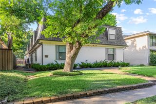 3438 McFarlin Boulevard 202, University Park, TX 75205