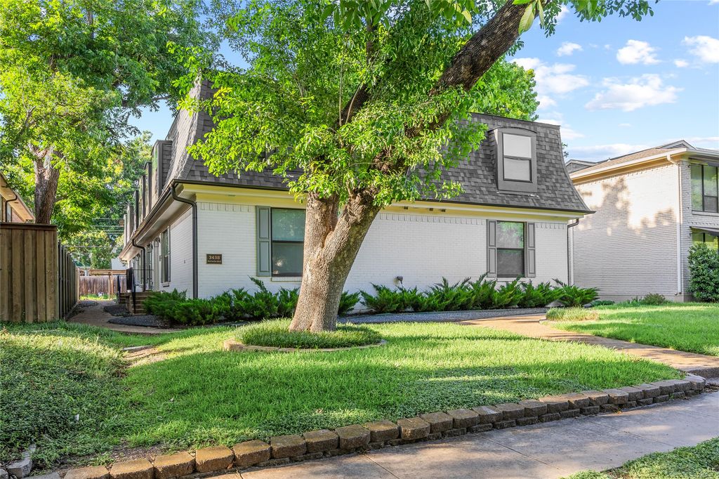 3438 McFarlin Boulevard 202, University Park, TX 75205