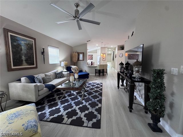 6800 Satinleaf RD S 204, Naples, FL 34109