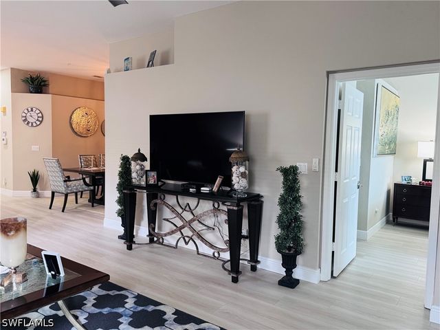 6800 Satinleaf RD S 204, Naples, FL 34109