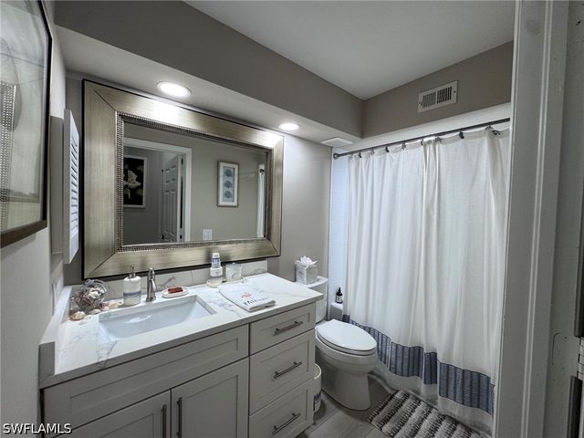 6800 Satinleaf RD S 204, Naples, FL 34109