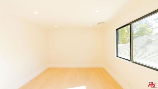 10520 Ashton Avenue, Los Angeles, CA 90024