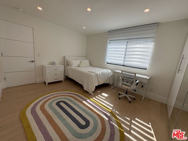 10520 Ashton Avenue, Los Angeles, CA 90024