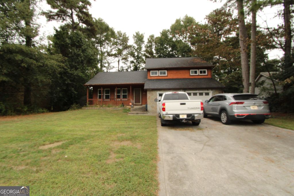 832 Chapman Circle, Stone Mountain, GA 30088 — exterior