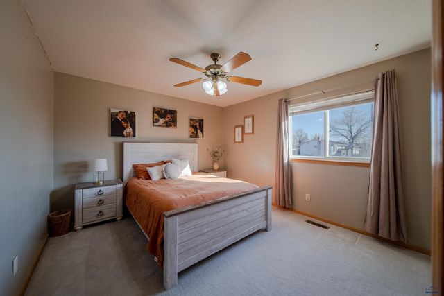 2477 REED CT, Rapid City, SD 57703