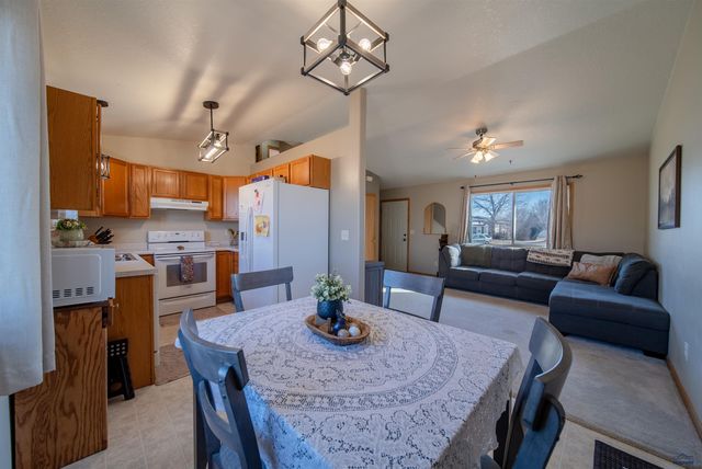 2477 REED CT, Rapid City, SD 57703