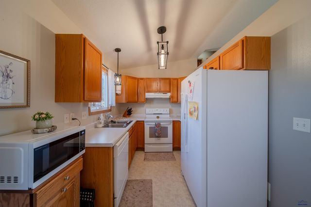 2477 REED CT, Rapid City, SD 57703