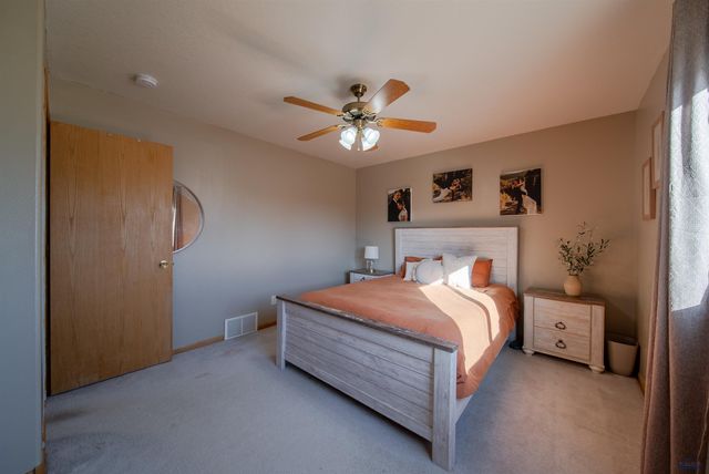 2477 REED CT, Rapid City, SD 57703