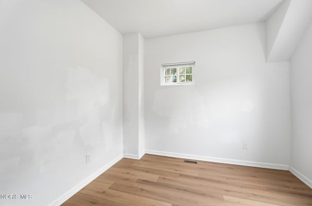 815 Woodsdale Avenue, Toledo, OH 43609