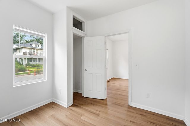 815 Woodsdale Avenue, Toledo, OH 43609