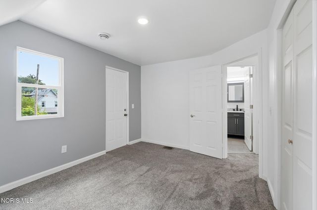 815 Woodsdale Avenue, Toledo, OH 43609