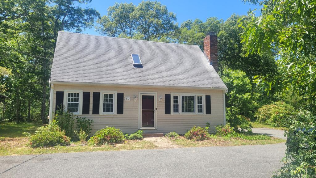 49 Burnham Street, Marstons Mills, MA 02648
