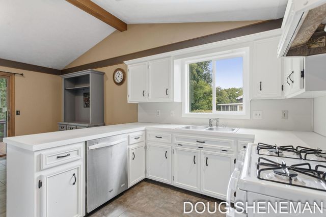 6632 City View Drive, Hudsonville, MI 49426
