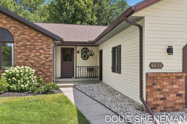 6632 City View Drive, Hudsonville, MI 49426