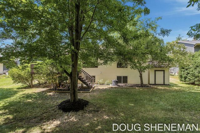 6632 City View Drive, Hudsonville, MI 49426