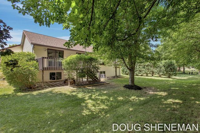 6632 City View Drive, Hudsonville, MI 49426