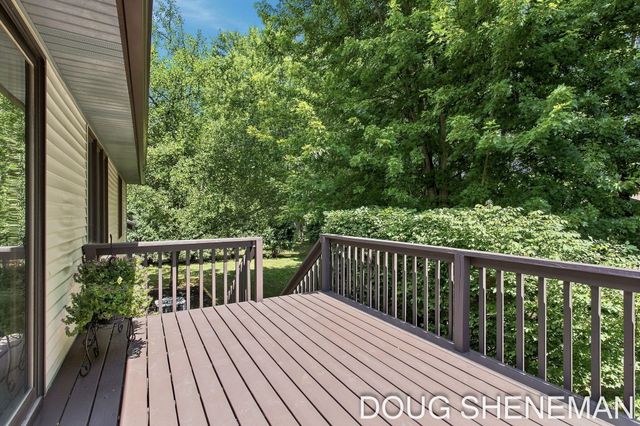 6632 City View Drive, Hudsonville, MI 49426