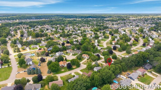 6632 City View Drive, Hudsonville, MI 49426