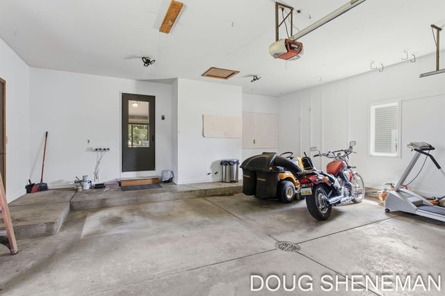 6632 City View Drive, Hudsonville, MI 49426