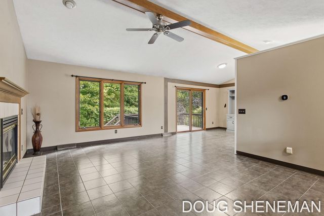 6632 City View Drive, Hudsonville, MI 49426