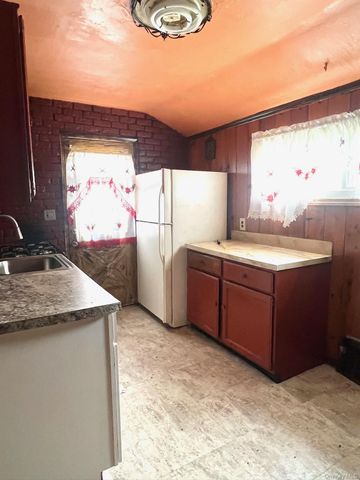 32 Cypress Street, Central Islip, NY 11722