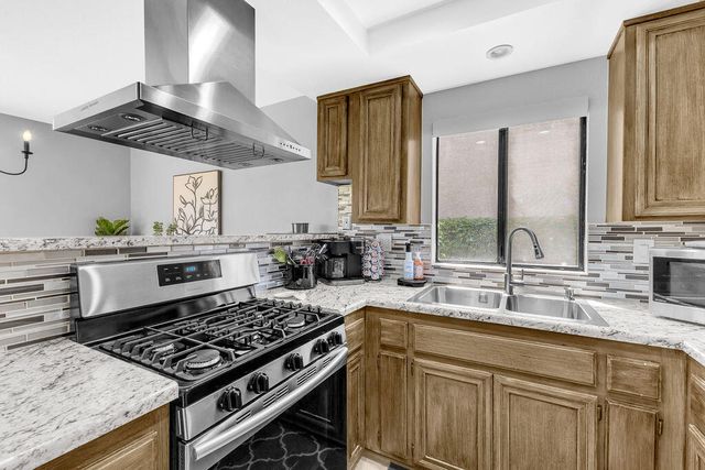 41640 Jupiter Hills Court, Palm Desert, CA 92211