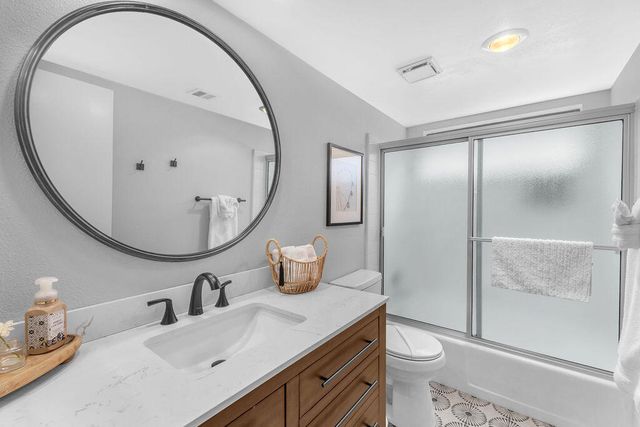 41640 Jupiter Hills Court, Palm Desert, CA 92211