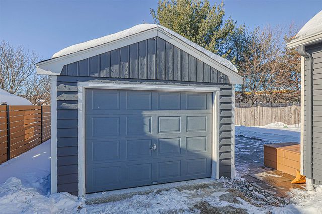 7 Mount Vernon Street, Nashua, NH 03064