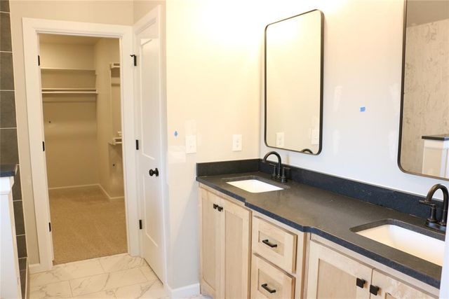 118 Mountain Laurel Way, Noble, OK 73068