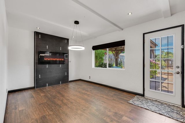3500 Beckworth Dr, Napa, CA 94558