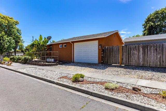 3500 Beckworth Dr, Napa, CA 94558