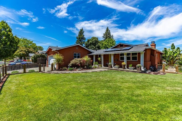 3500 Beckworth Dr, Napa, CA 94558