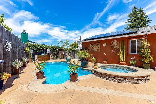 3500 Beckworth Dr, Napa, CA 94558