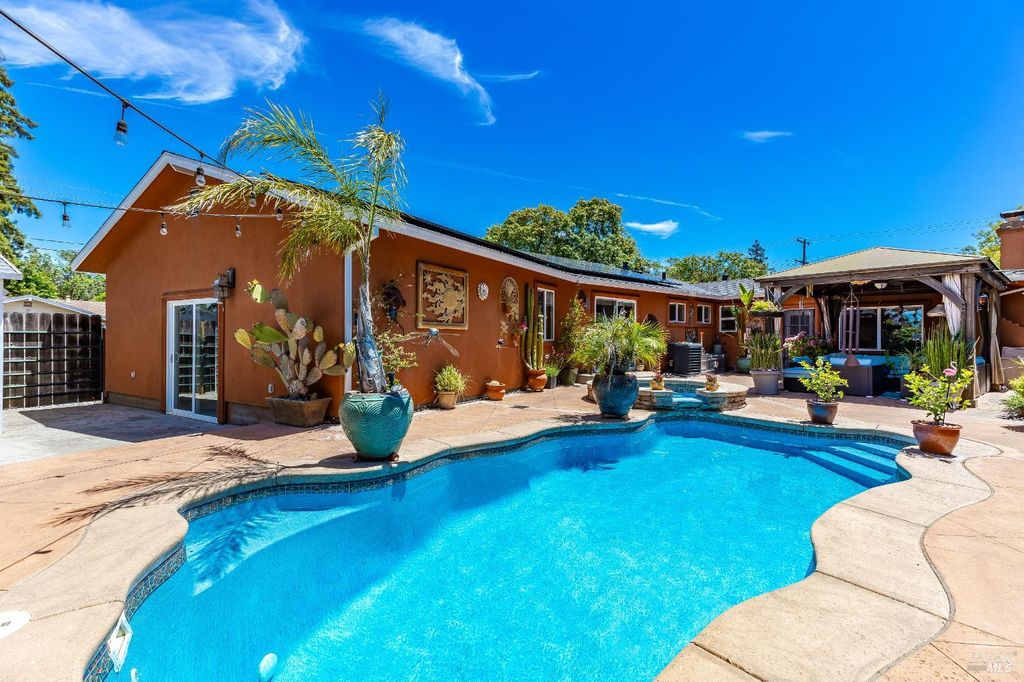 3500 Beckworth Dr, Napa, CA 94558