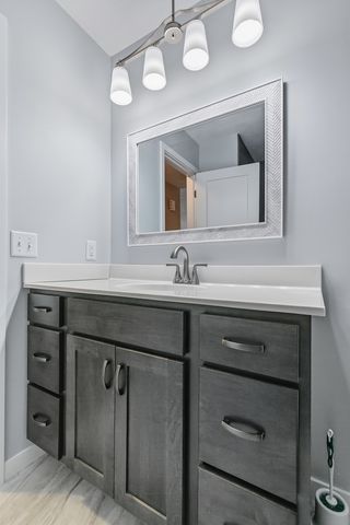 2127 W George Washington Boulevard, Davenport, IA 52804