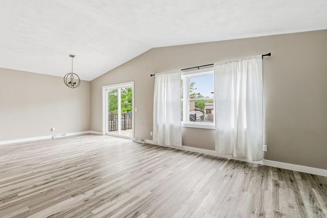 2127 W George Washington Boulevard, Davenport, IA 52804