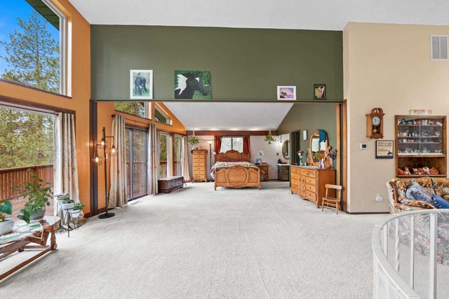 32302 N Hardesty Rd, Chattaroy, WA 99003