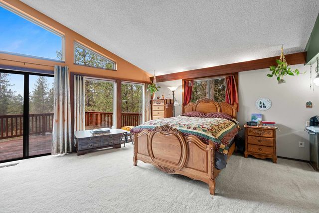 32302 N Hardesty Rd, Chattaroy, WA 99003