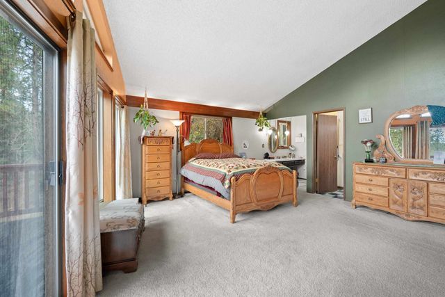 32302 N Hardesty Rd, Chattaroy, WA 99003