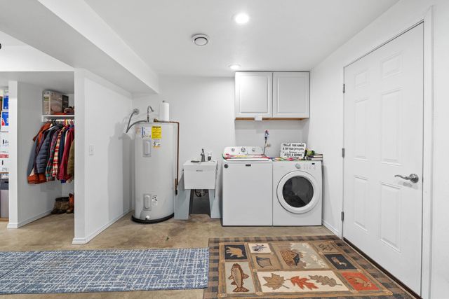 32302 N Hardesty Rd, Chattaroy, WA 99003