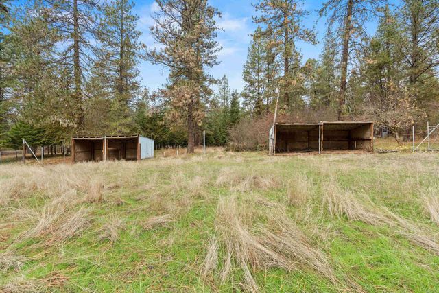 32302 N Hardesty Rd, Chattaroy, WA 99003