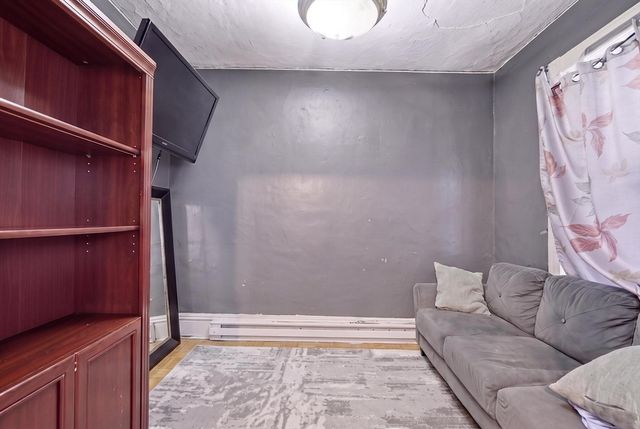 259 Chelsea St, Boston, MA 02128