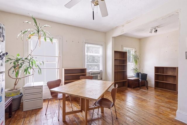259 Chelsea St, Boston, MA 02128