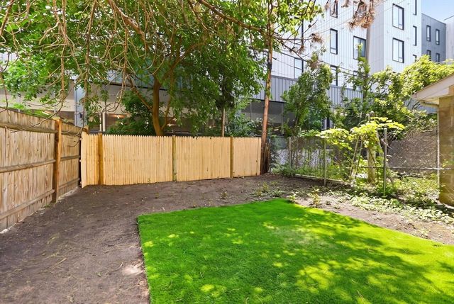 259 Chelsea St, Boston, MA 02128
