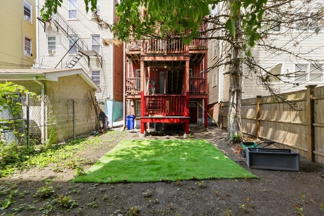 259 Chelsea St, Boston, MA 02128