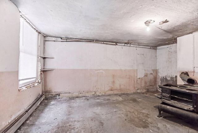 259 Chelsea St, Boston, MA 02128
