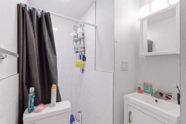 259 Chelsea St, Boston, MA 02128