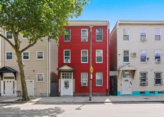 259 Chelsea St, Boston, MA 02128
